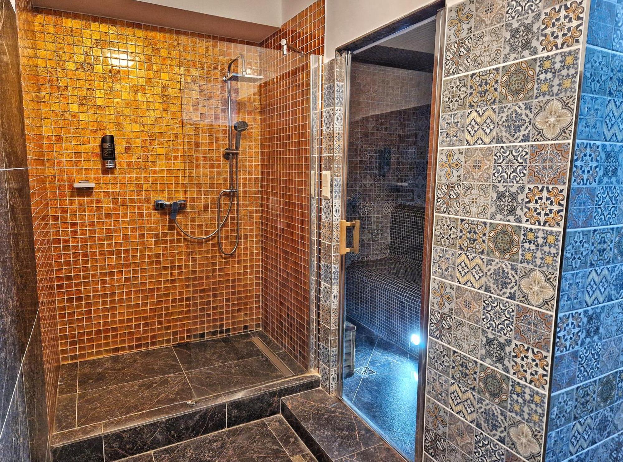 In Spirit, Hotel V Roznovskem Pivovaru - Pivni Lazne, Wellness & Cokoladovna Rožnov pod Radhoštěm Kültér fotó